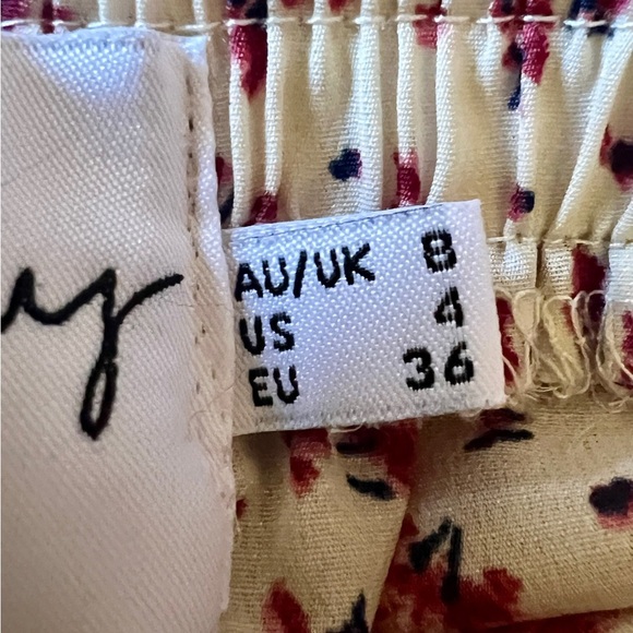 Princess Polly Floral Ruffle Tiered Mini Skirt - Size 4 (26") - Picture 11 of 11